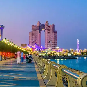 Хостел Corniche Street - For Males 